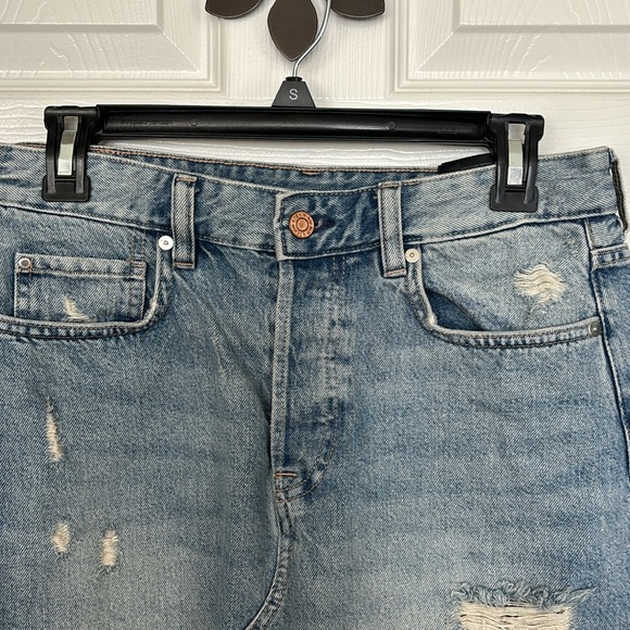3 for $10 &Denim Distressed Light Washed Flattering Denim Skirt women’s size 10 - Picture 2 of 8